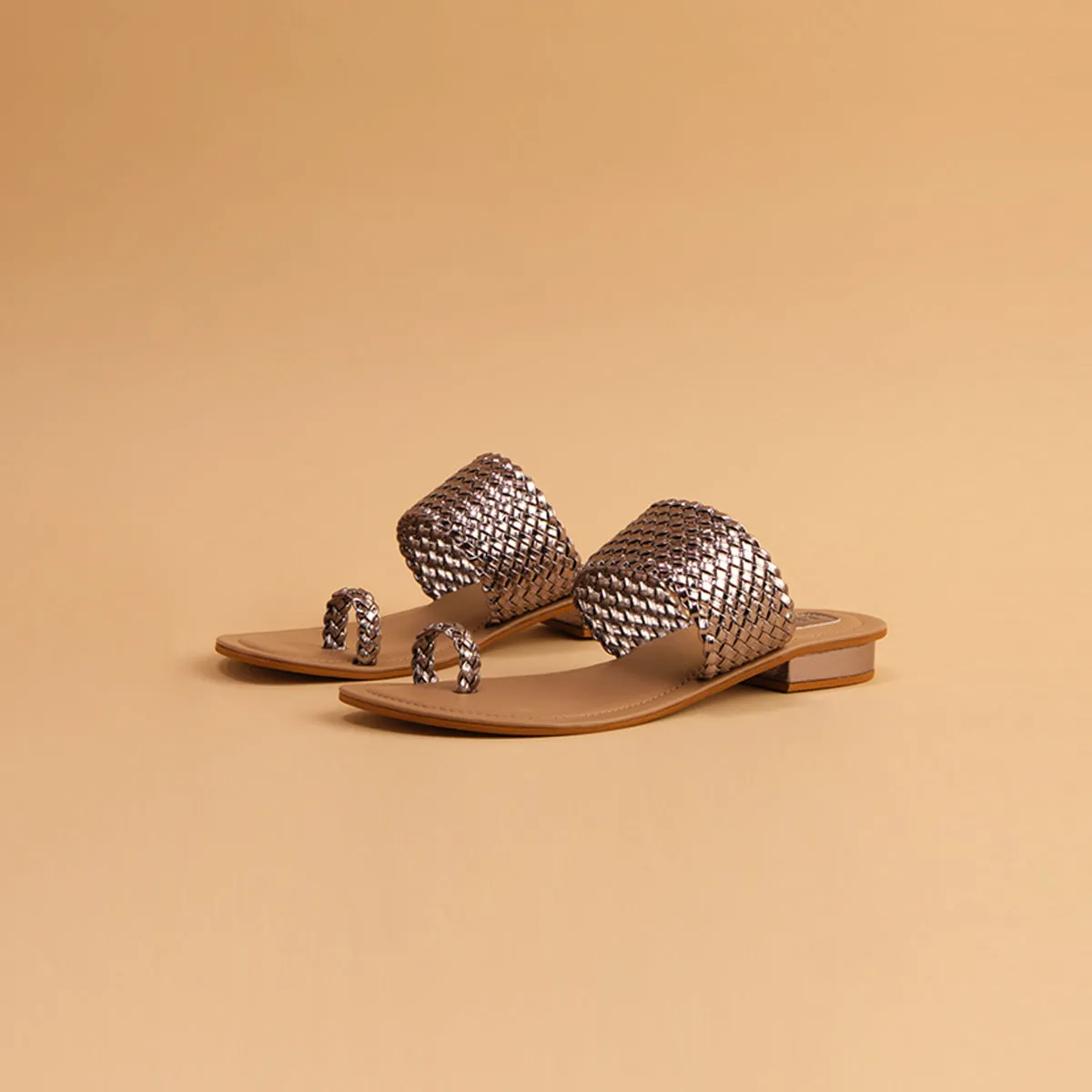 Charvi Woven Flats
