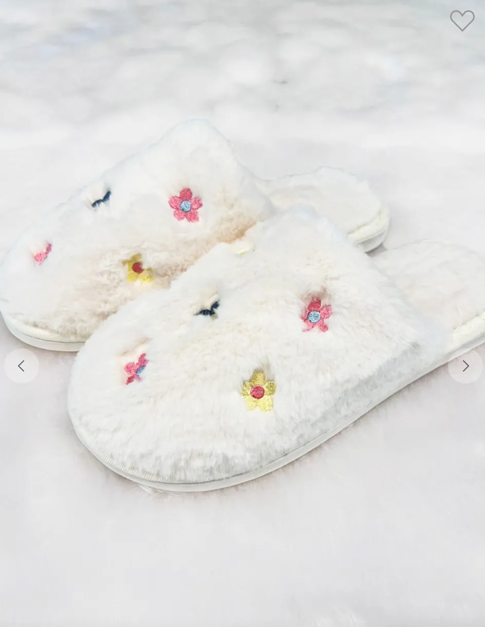 Cozy Flower Print Slippers