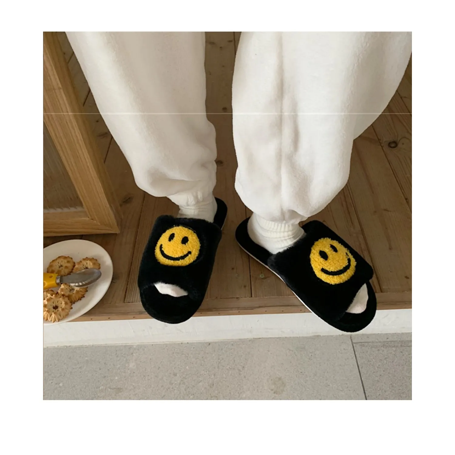 FLOOF Fluffy Open Toe Smile Slippers in Black