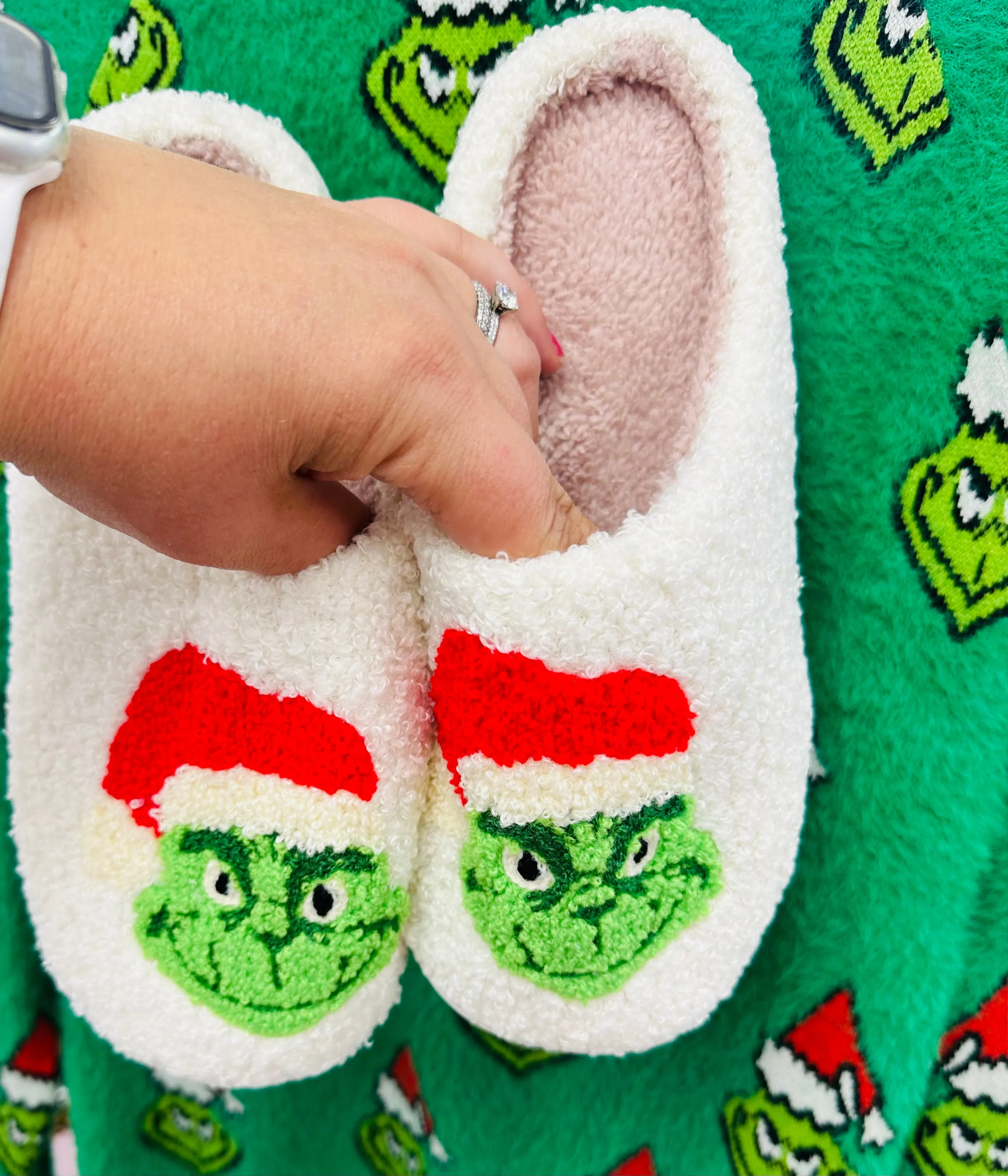 Gr*nch Slippers