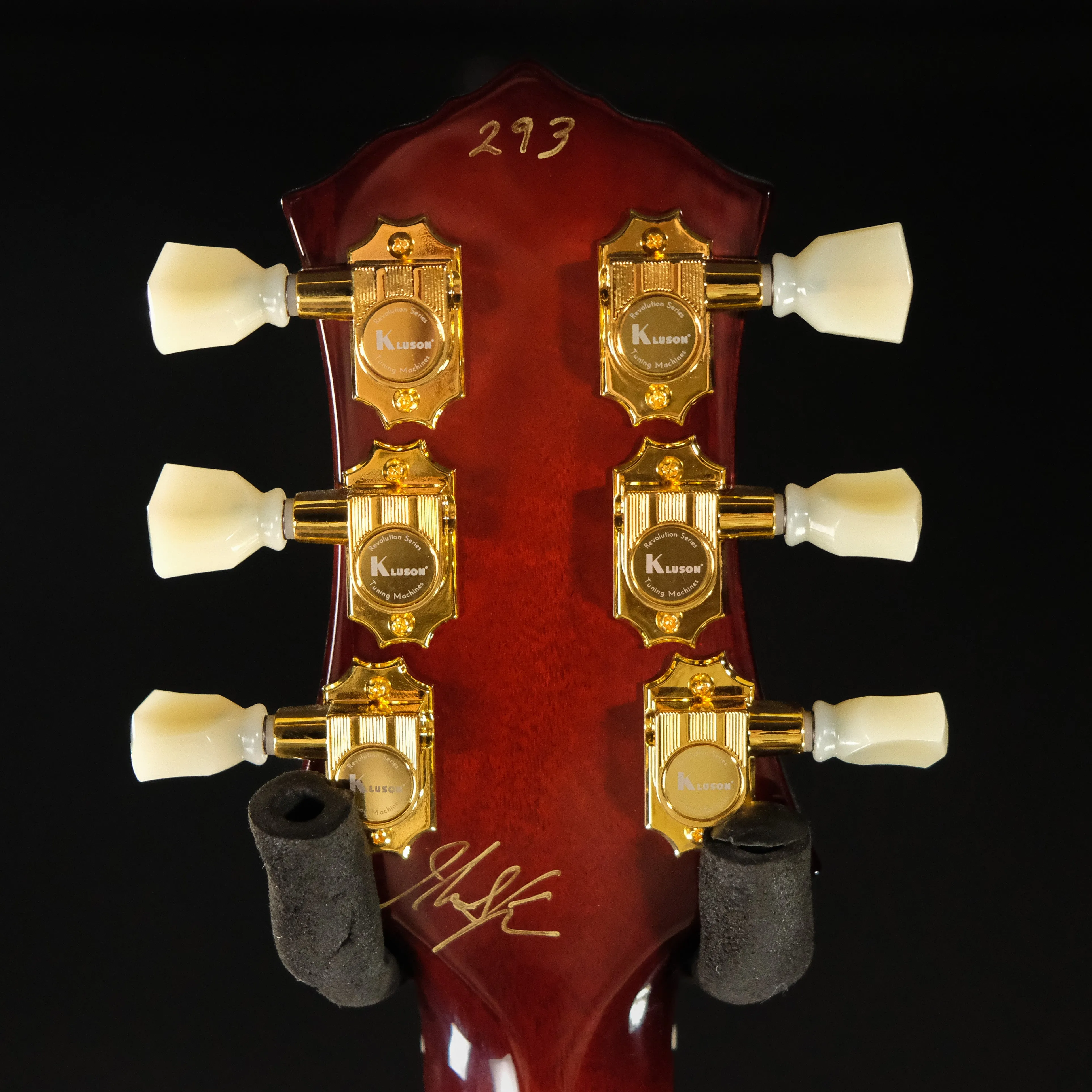 Knaggs Keya T1 - Scotch N Fire