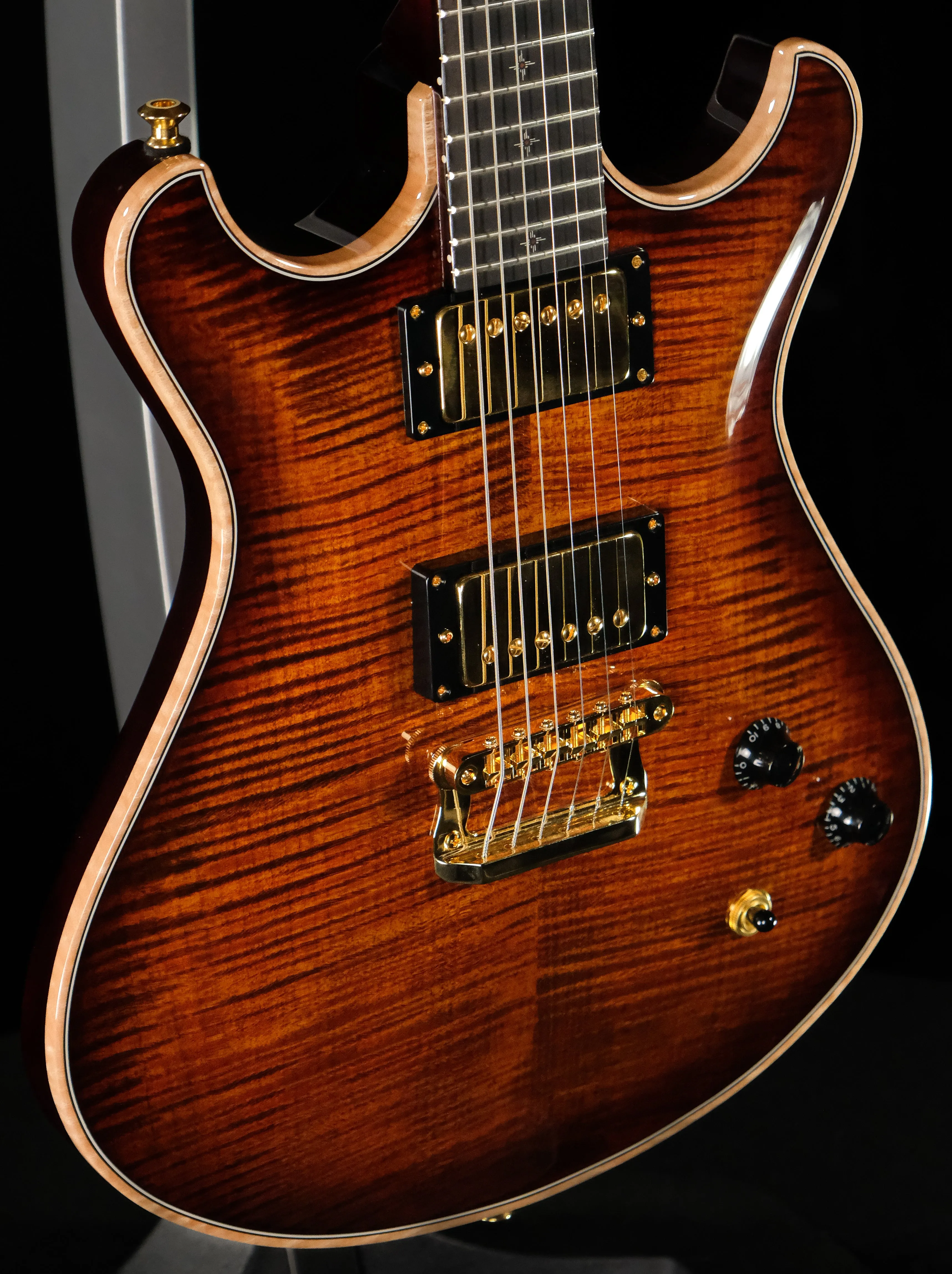 Knaggs Keya T1 - Scotch N Fire
