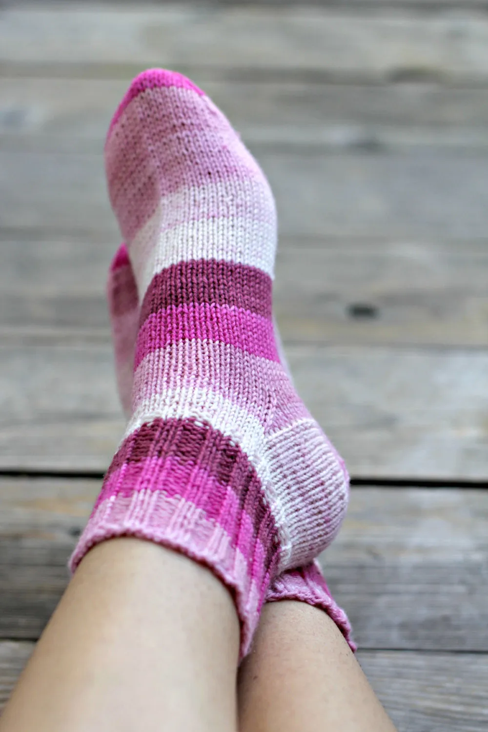 Knit socks in pink striped wool, women socks