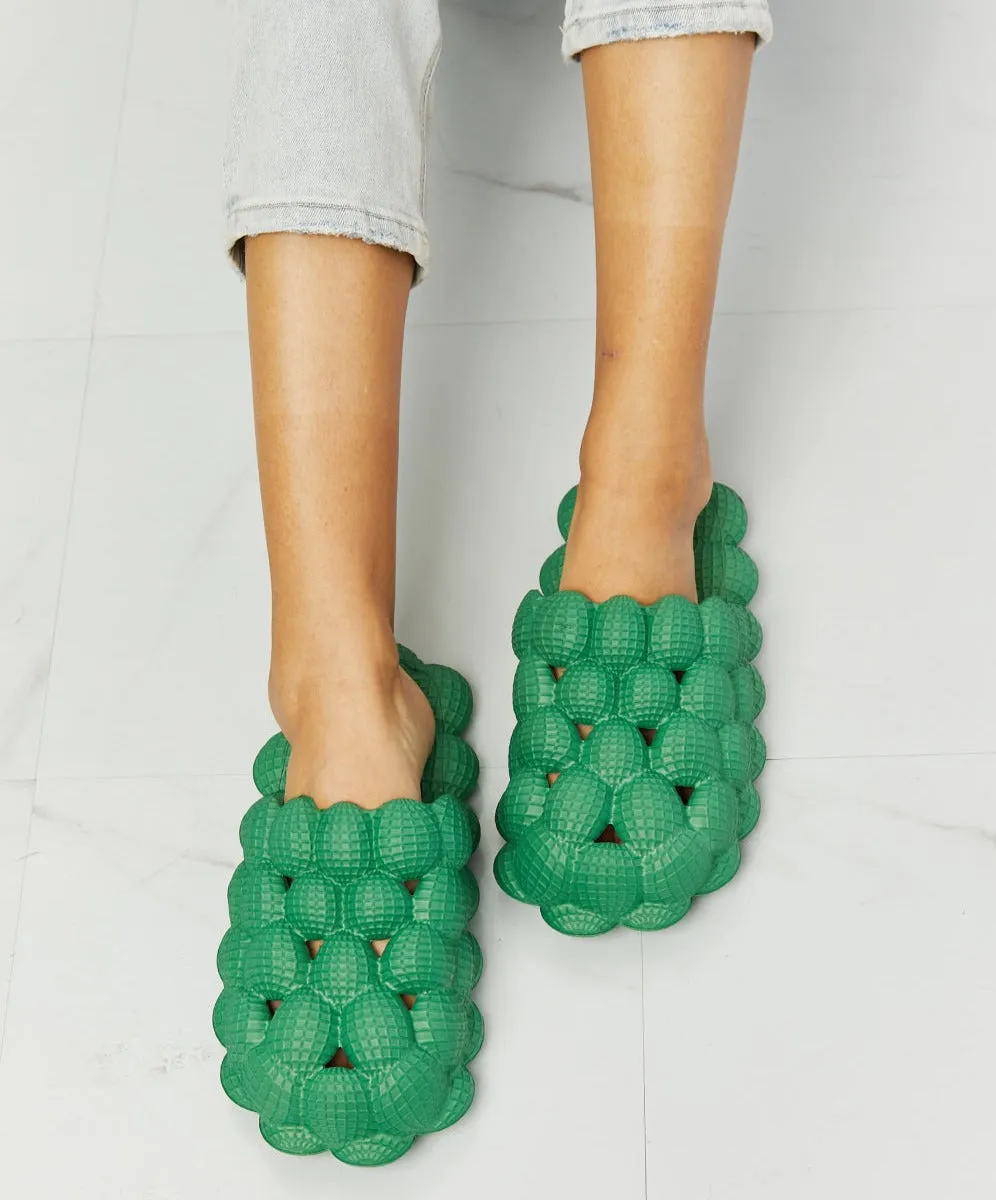 Laid Back Bubble Slides | Green