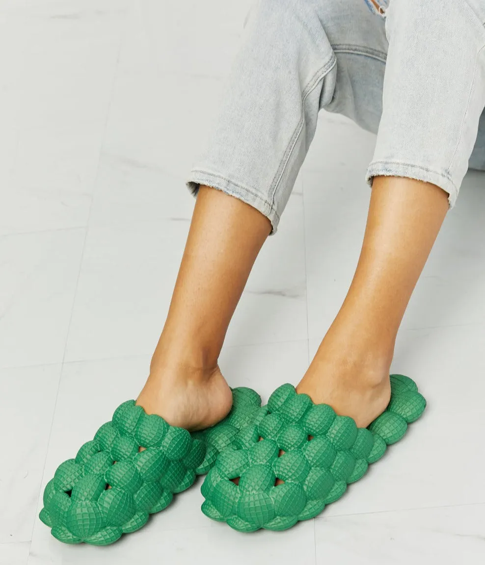 Laid Back Bubble Slides | Green