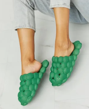 Laid Back Bubble Slides | Green
