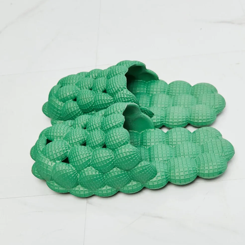 Laid Back Bubble Slides | Green