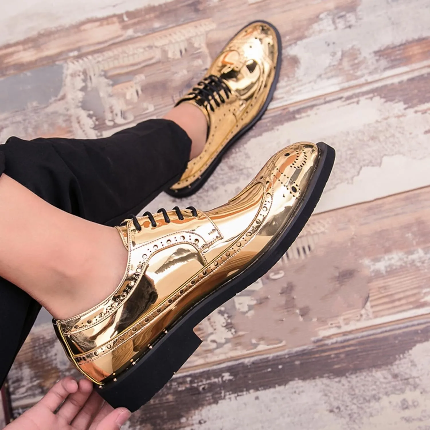 Men's Sparkle Patent Leather Brogue Wingtip Lace Up Dress Oxford Shoes Tuxedo Modern Round Toe Slip On Derby Shoes for Wedding Evening Party