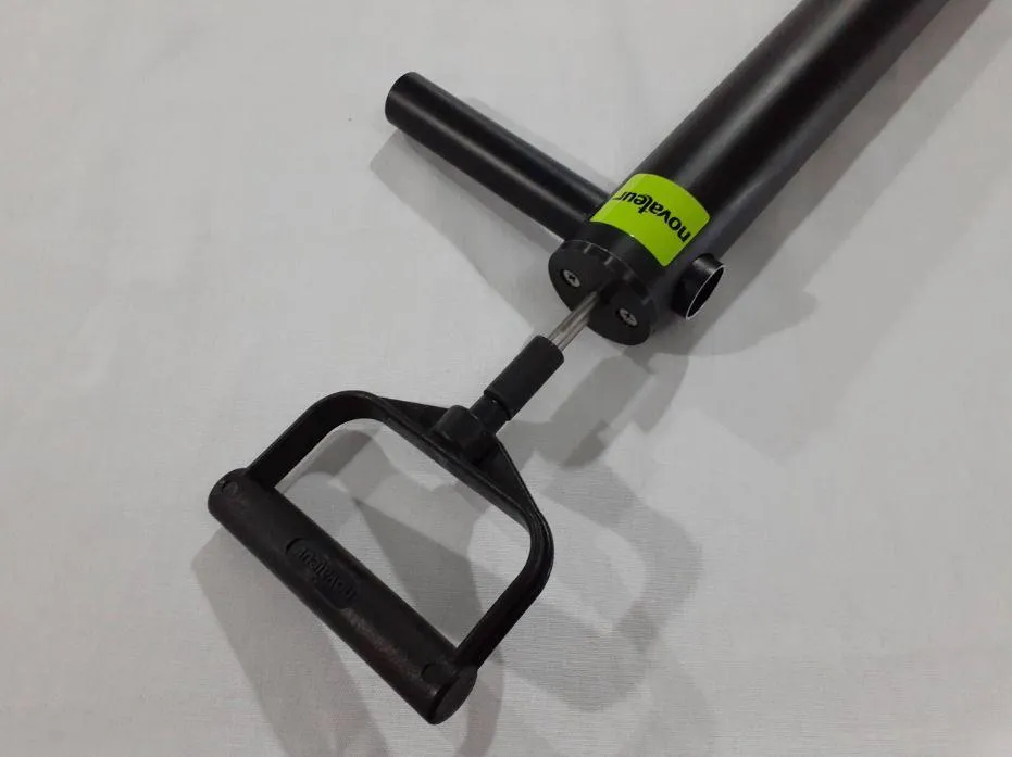 Novateur Black Aluminium Bait Pump