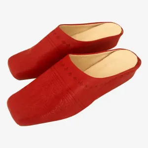 Oriental shoe, heeled, engraved