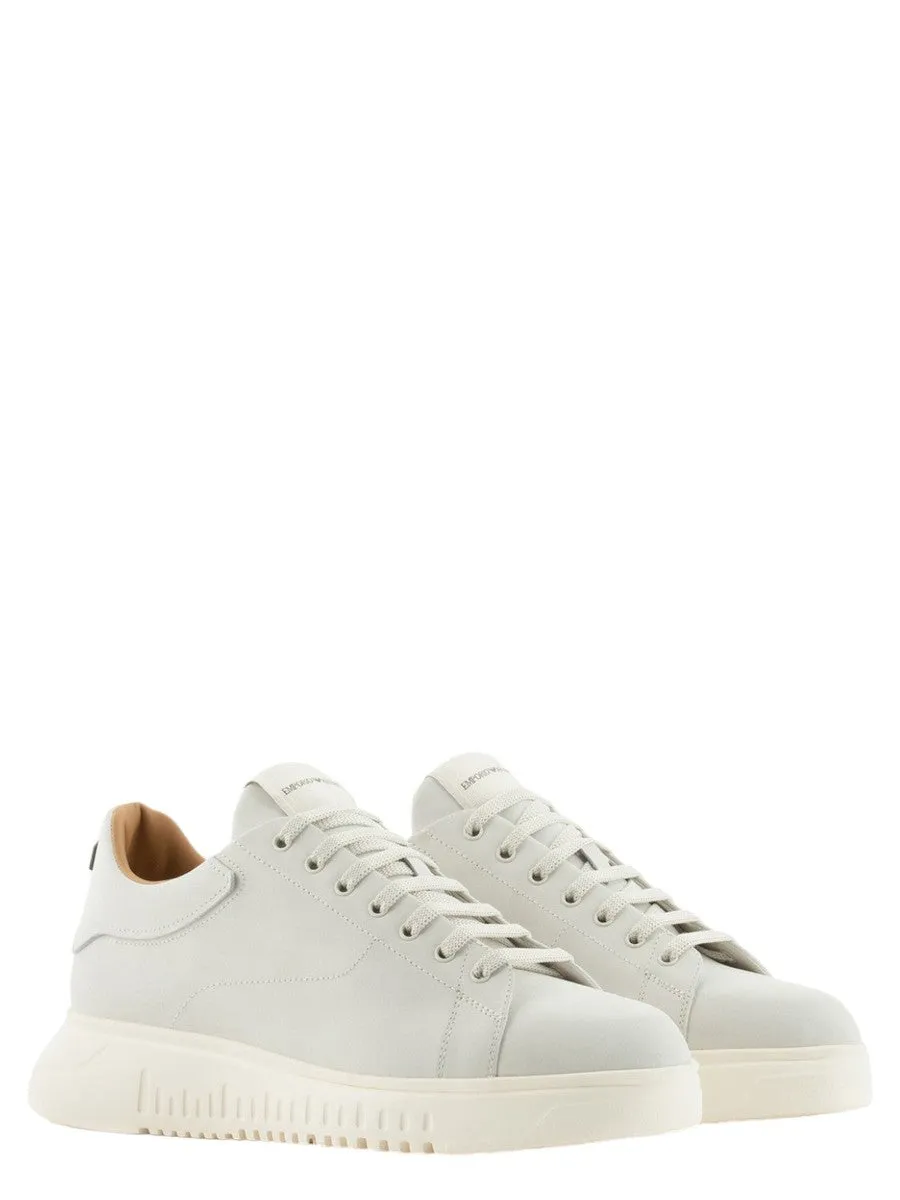 Sneakers in nabuk con suola zigrinata