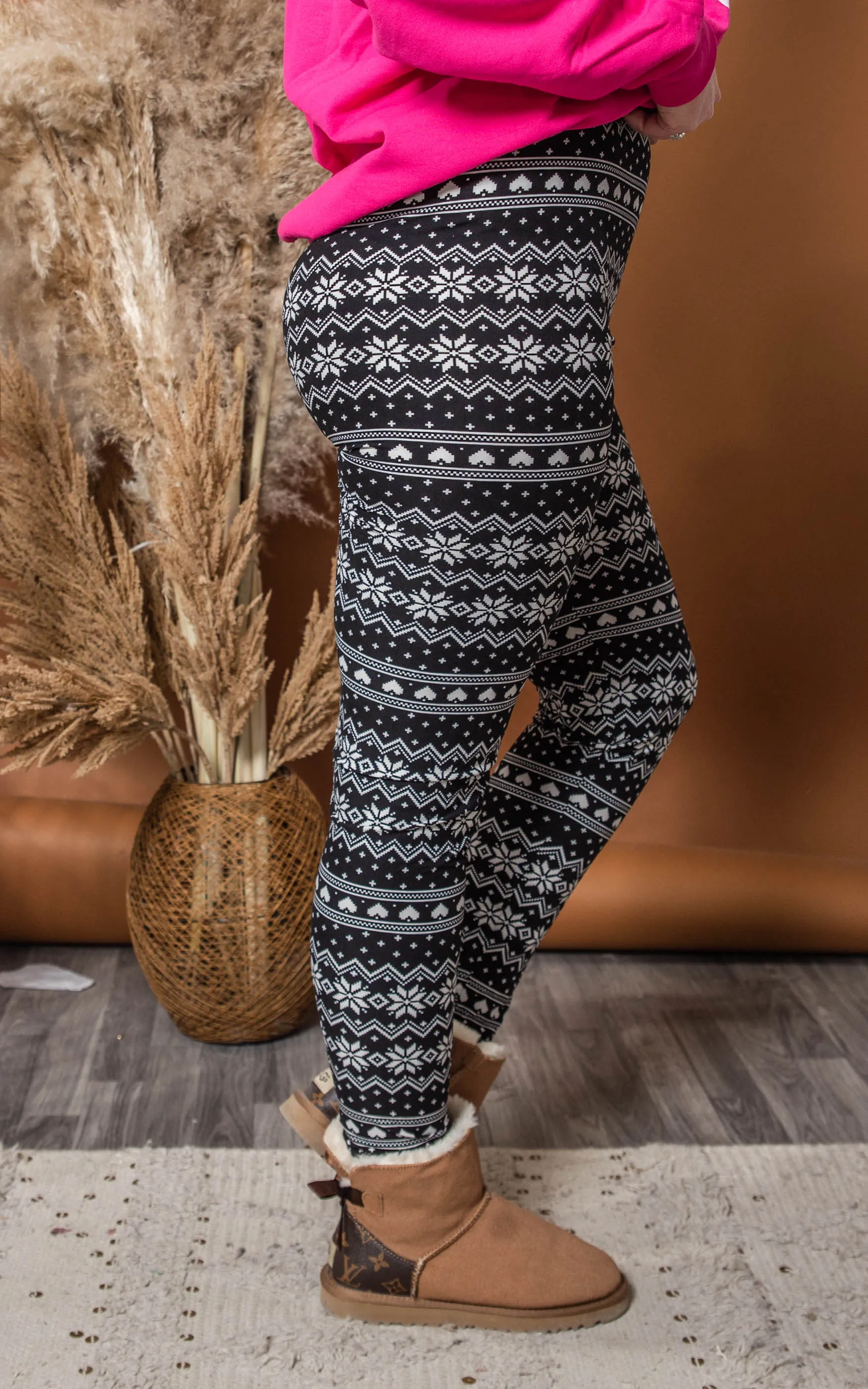 Snowflake & Hearts Leggings - Final Sale