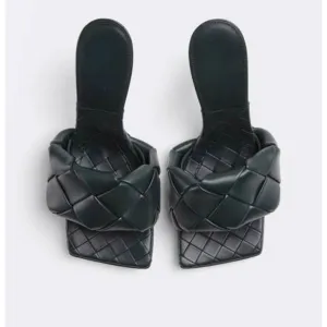 Weave Me Up Mule Heel - Black